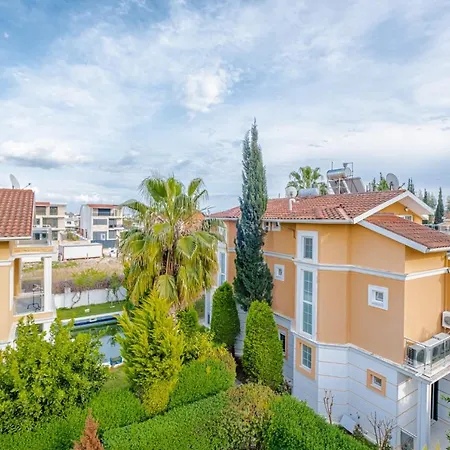 Luxury Private With Pool And Garden In Serik