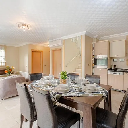 Apartment Luxury Private With Pool And Garden In Serik