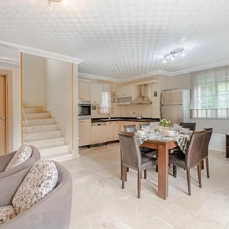 Luxury Private With Pool And Garden In Serik