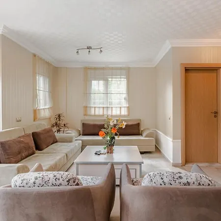 Luxury Private With Pool And Garden In Serik